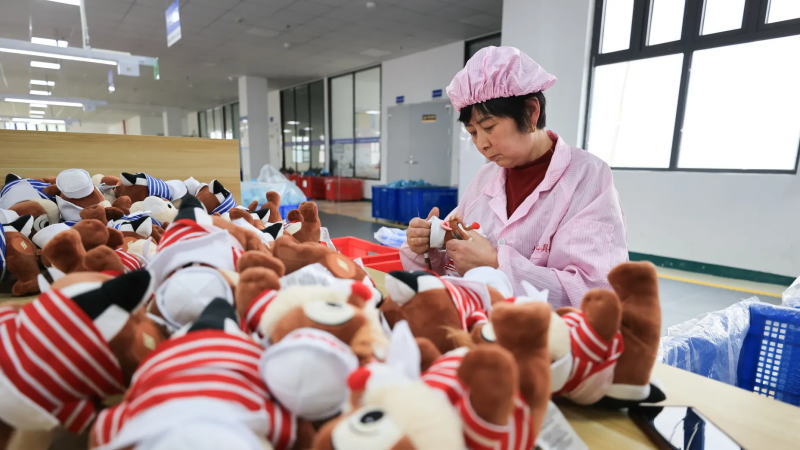 PMI報告解讀：在美國+125%關稅生效前，中國制造業(yè)活動跌入收縮區(qū)間